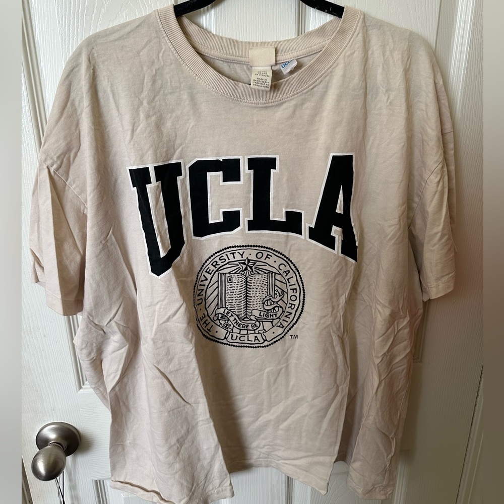 UCLA graphic tee